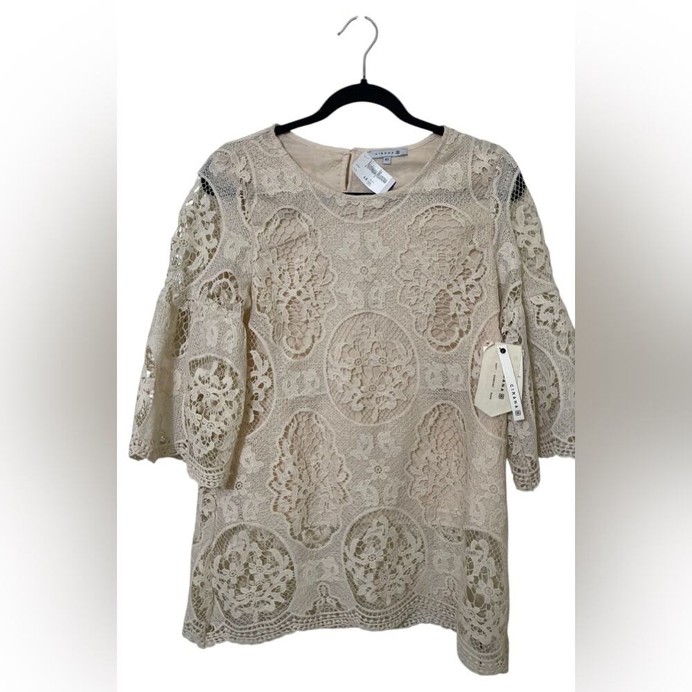 Cirana Lace Top in Cream Size:XS NWT